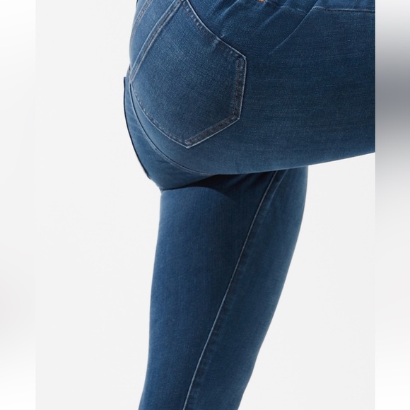 The FlexX Skinny Jean - Picture 10 of 11